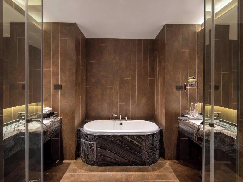 Courtyard Shanghai Intl Tourism and Resorts Zone image