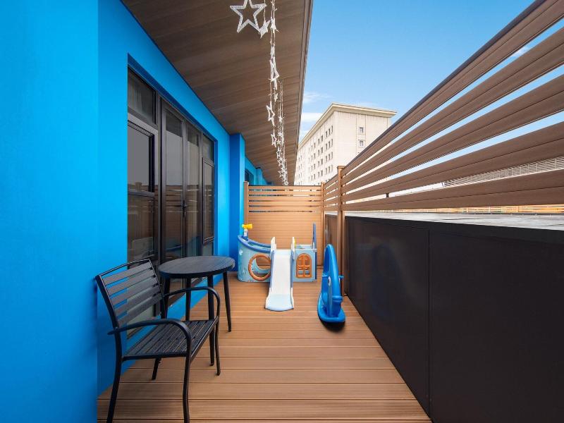Courtyard Shanghai Intl Tourism and Resorts Zone image