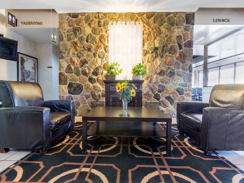 Econo Lodge Sudbury image