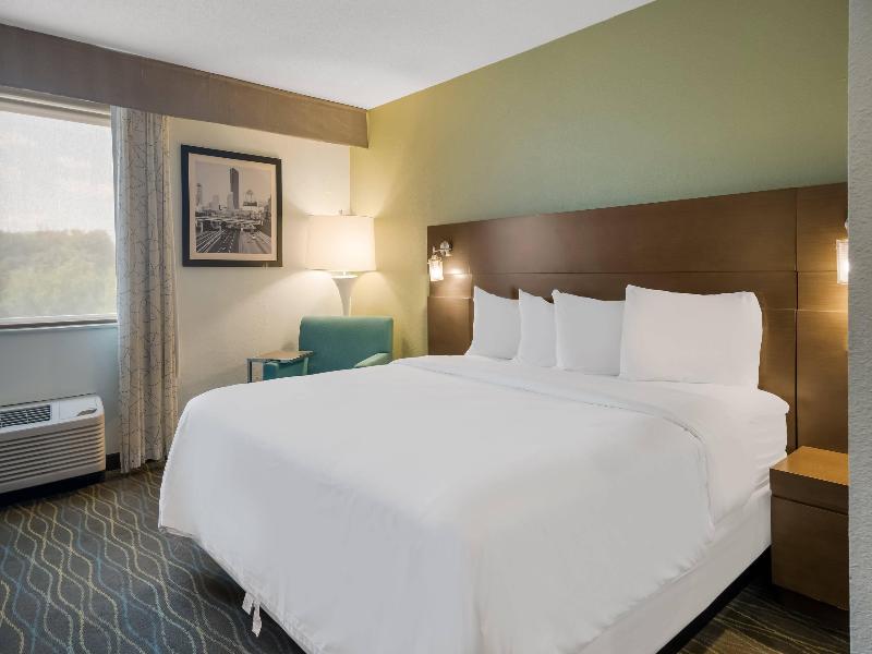Radisson Hotel Grand Rapids Riverfront image