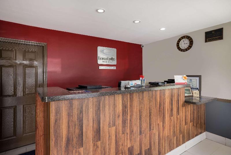 Econo Lodge Inn & Suites Farmington image