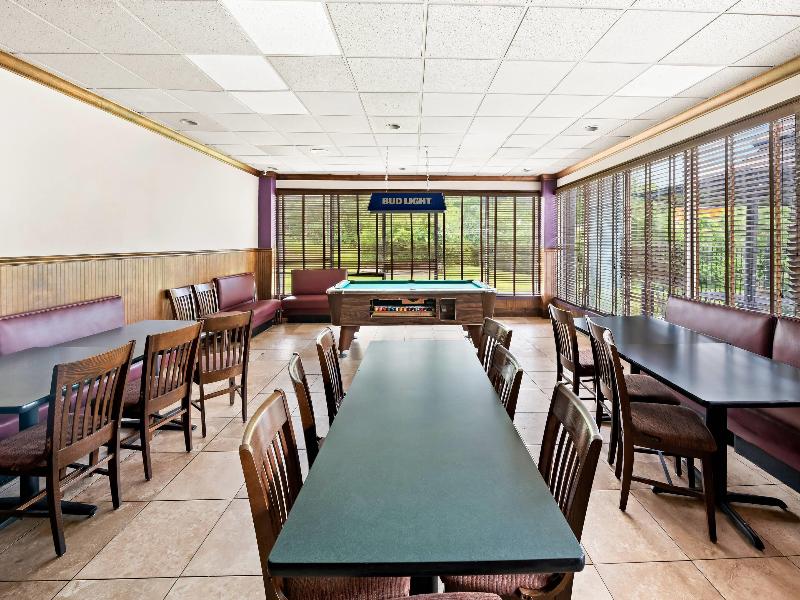 Quality Inn Dayton Airport image