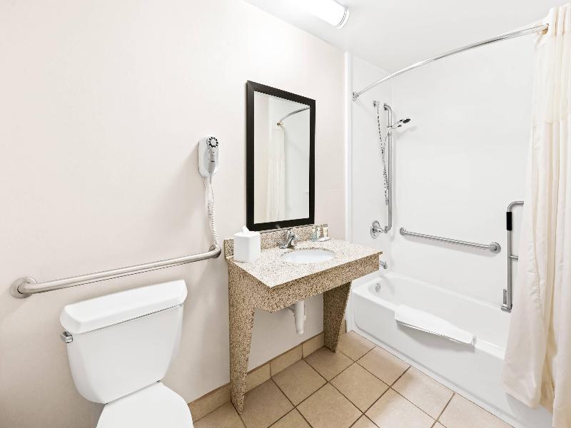 Quality Inn Dayton Airport image