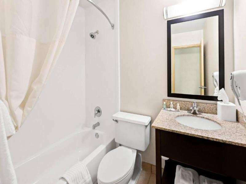 Quality Inn Dayton Airport image