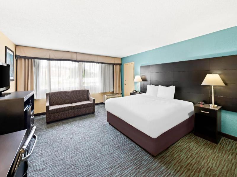 Quality Inn Dayton Airport image