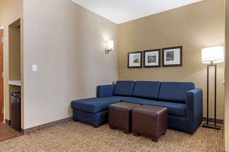 Comfort Suites Greenville South image