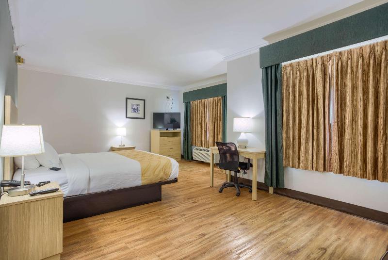 Quality Inn Gulf Shores Airport image