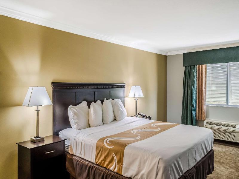 Quality Inn Gulf Shores Airport image