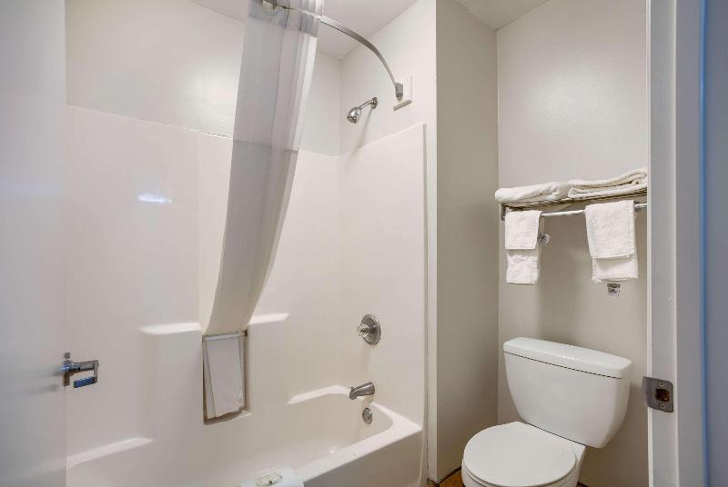 Quality Inn Gulf Shores Airport image