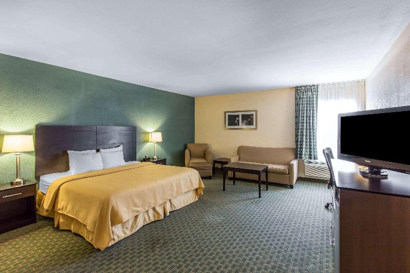 Quality Inn Fitzgerald downtown image
