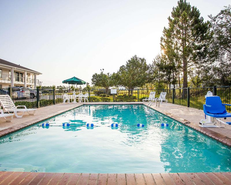 Quality Inn Eastman image