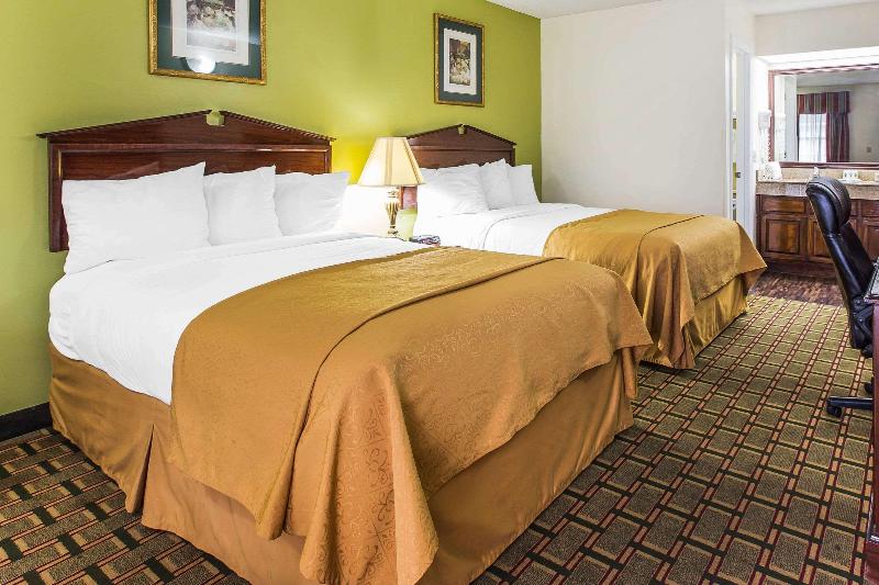 Quality Inn Eastman image 5