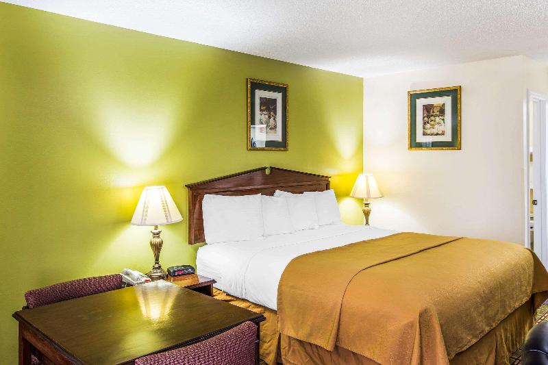 Quality Inn Eastman image