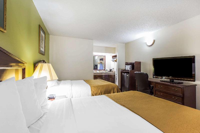 Quality Inn Eastman image