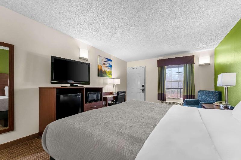 Quality Inn Eastman image