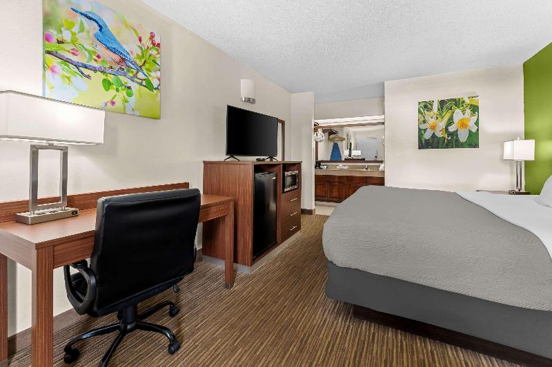 Quality Inn Eastman image