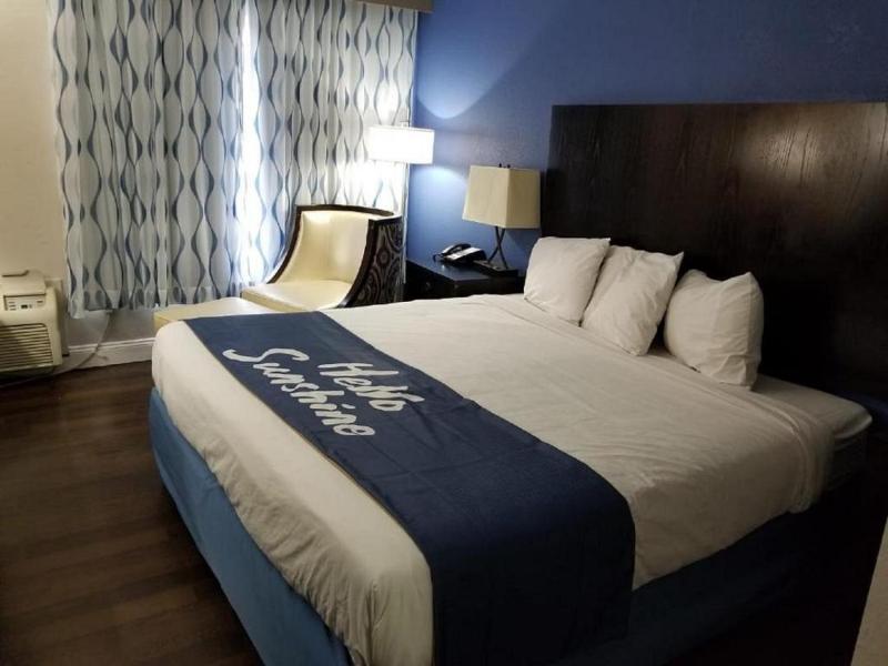 Days Inn By Wyndham Thomson image