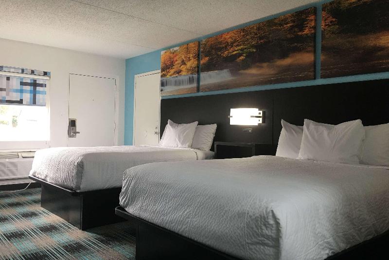 Days Inn By Wyndham Calhoun Ga image