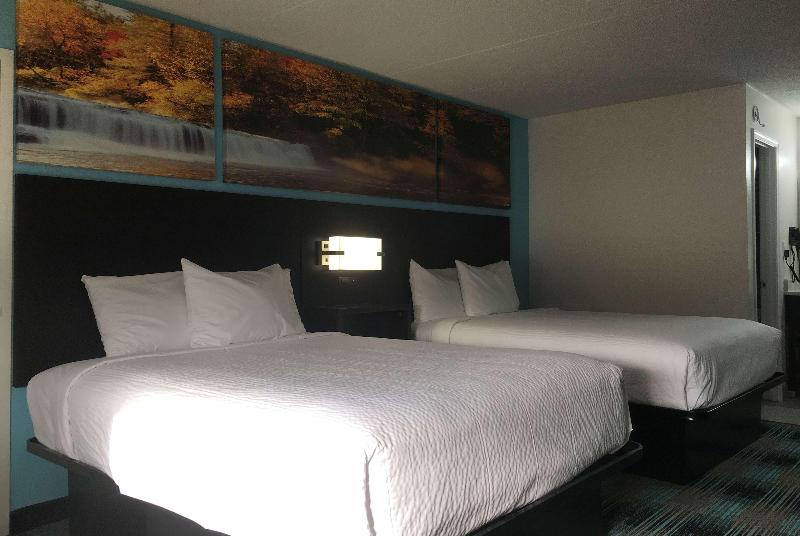Days Inn By Wyndham Calhoun Ga image