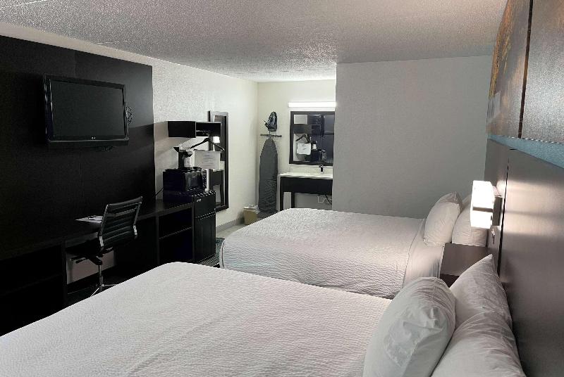 Days Inn By Wyndham Calhoun Ga image