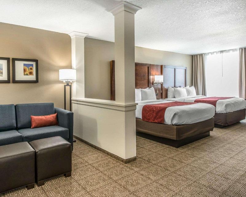 Comfort Suites near Rainbow Springs image