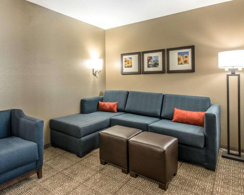 Comfort Suites near Rainbow Springs image
