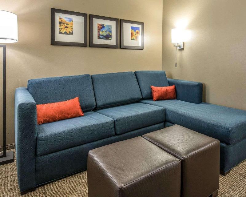 Comfort Suites near Rainbow Springs image