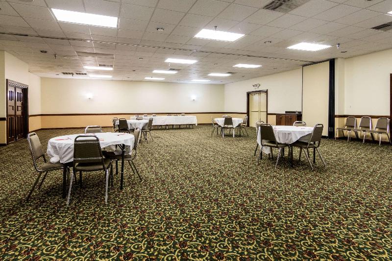 Econo Lodge Inn & Suites Conference Center image