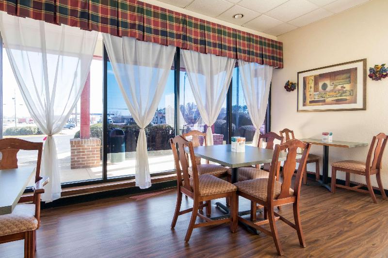 Econo Lodge Inn & Suites Conference Center image