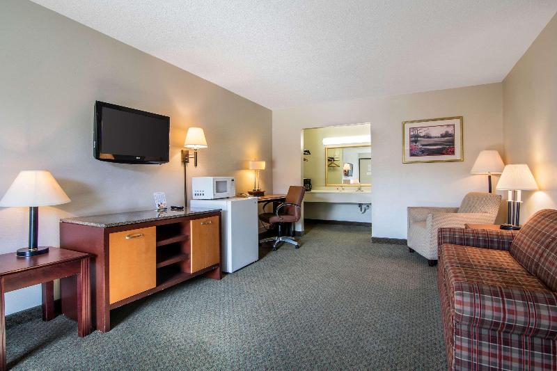 Econo Lodge Inn & Suites Conference Center image