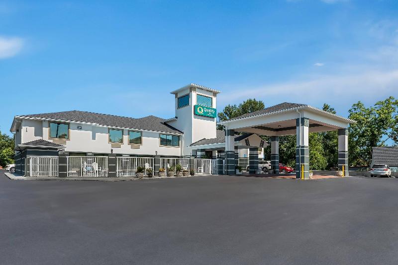 Quality Inn Sandersville image