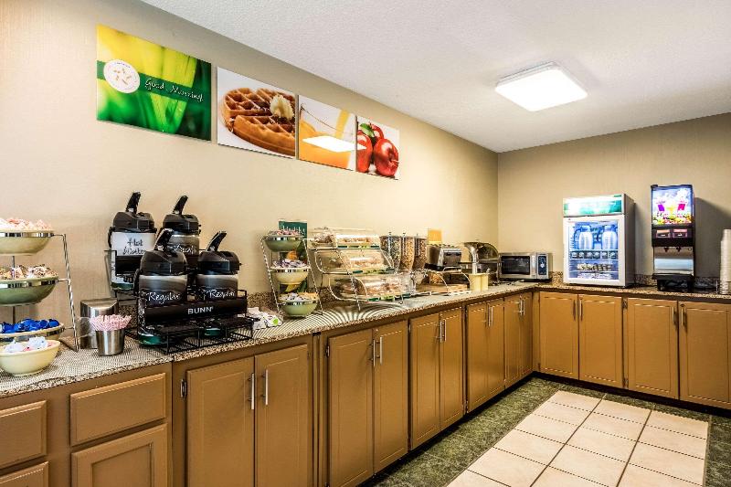 Quality Inn Sandersville image