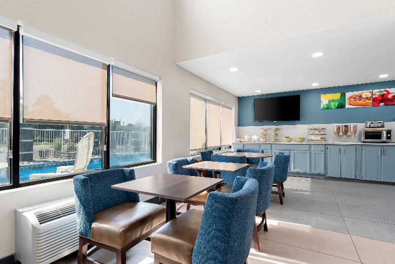 Quality Inn Sandersville image
