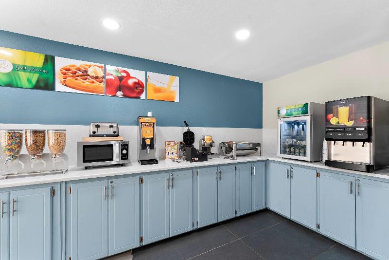 Quality Inn Sandersville image