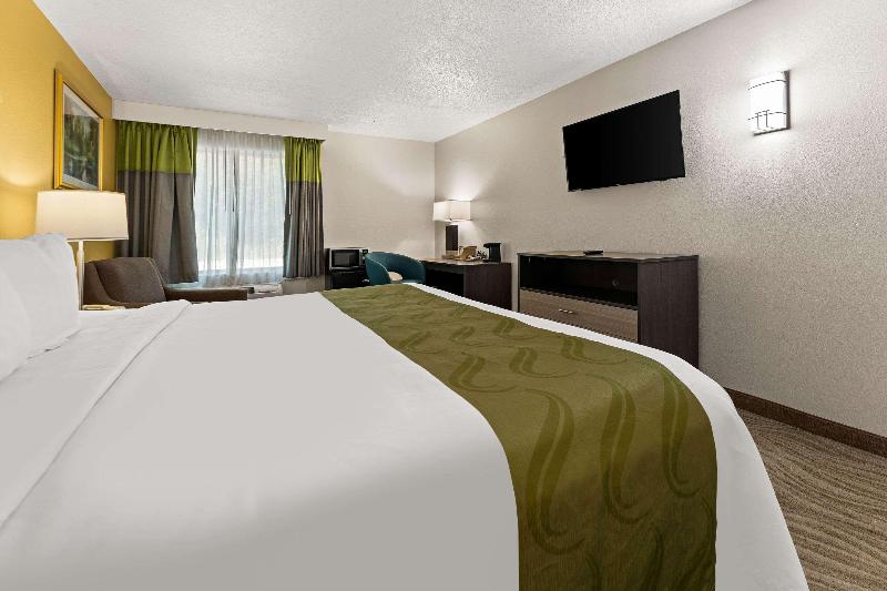 Quality Inn Sandersville image