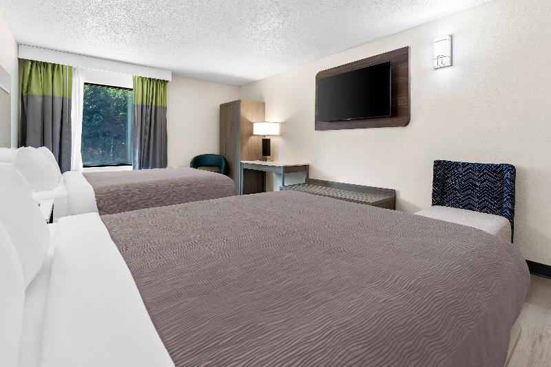 Quality Inn Sandersville image
