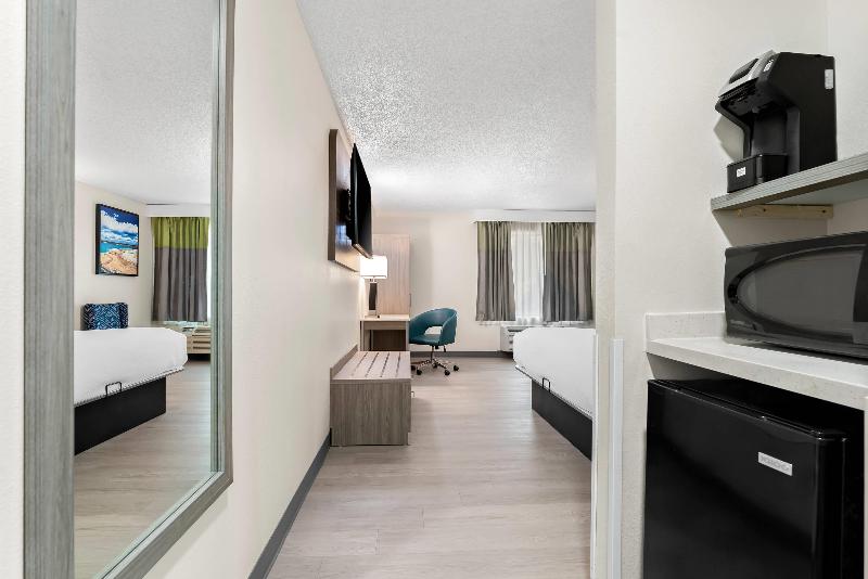 Quality Inn Sandersville image