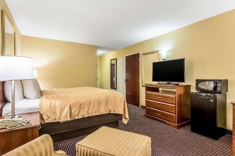 Quality Inn Sandersville image