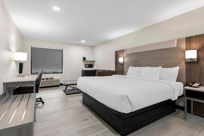 Quality Inn Sandersville image