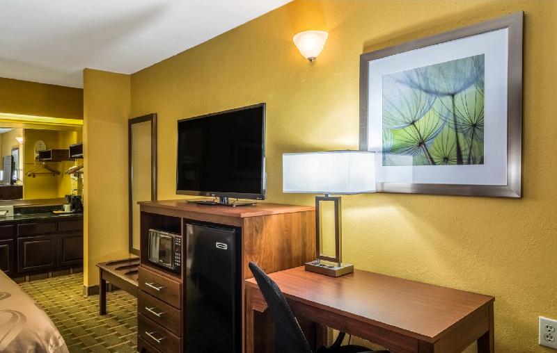 Quality Inn Thomson Area image