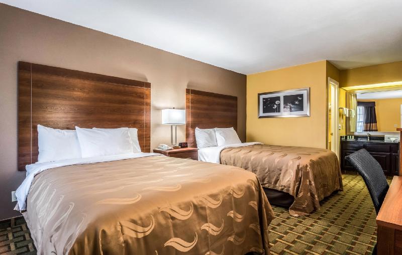 Quality Inn Thomson Area image