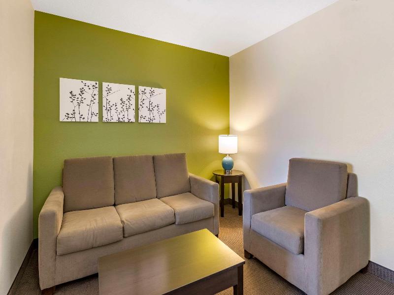 Sleep Inn & Suites Pleasant Hill - Des Moines image
