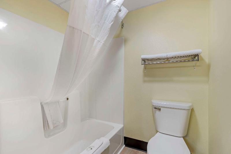 Quality Inn Indianola image