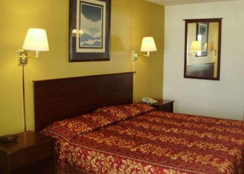 Rodeway Inn Goddard image