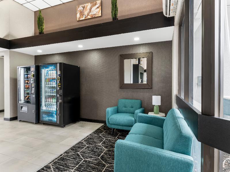 Red Lion Inn and Suites Kansas City image