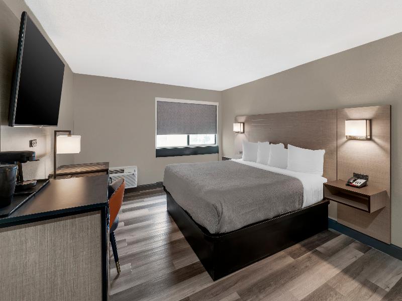 Red Lion Inn and Suites Kansas City image
