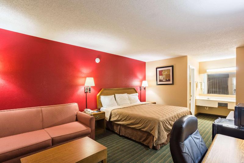 Rodeway Inn Hazlehurst image