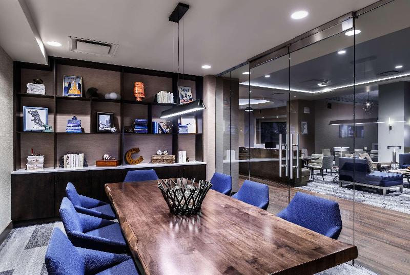 在meiguo.com看到的Cambria hotel & suites Chicago Loop - Theatre Dist的介绍图片