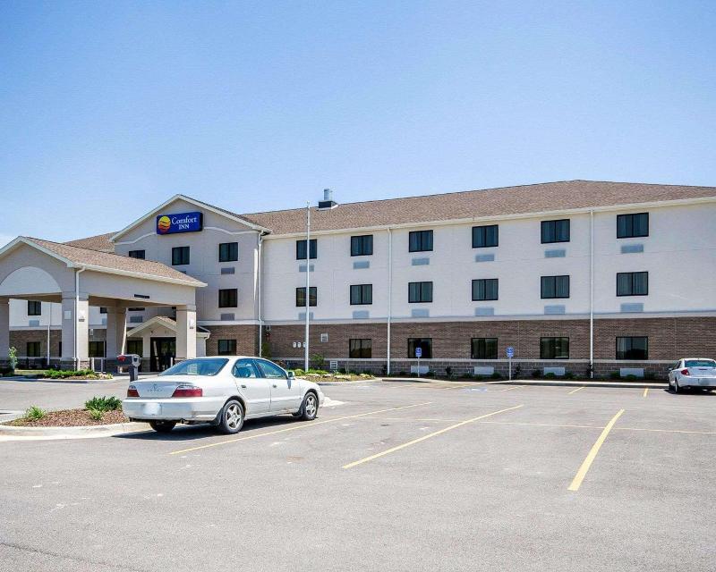 Comfort Inn Ferdinand image