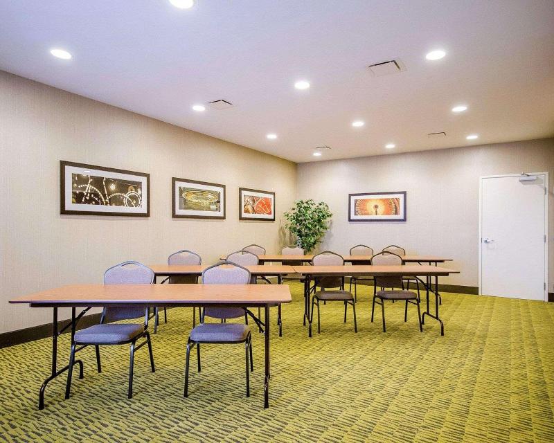 Comfort Inn Ferdinand image